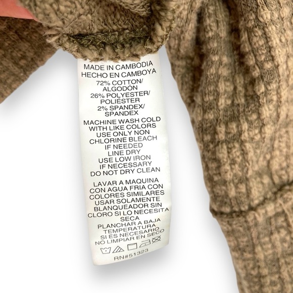 Vince Camuto Knit Button Front Chunky Slouchy Cardigan Sweater Olive Size Medium - Picture 7 of 8